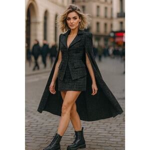 Spirit Halloween CRUELLA DE VIL De Vil Cape Jacket Vest Glitter Woven Dramatic S